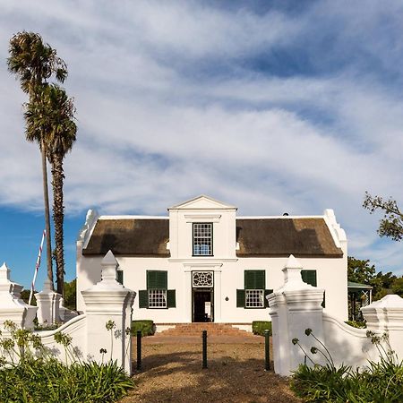 Protea Hotel By Marriott Cape Town Mowbray Exterior photo
