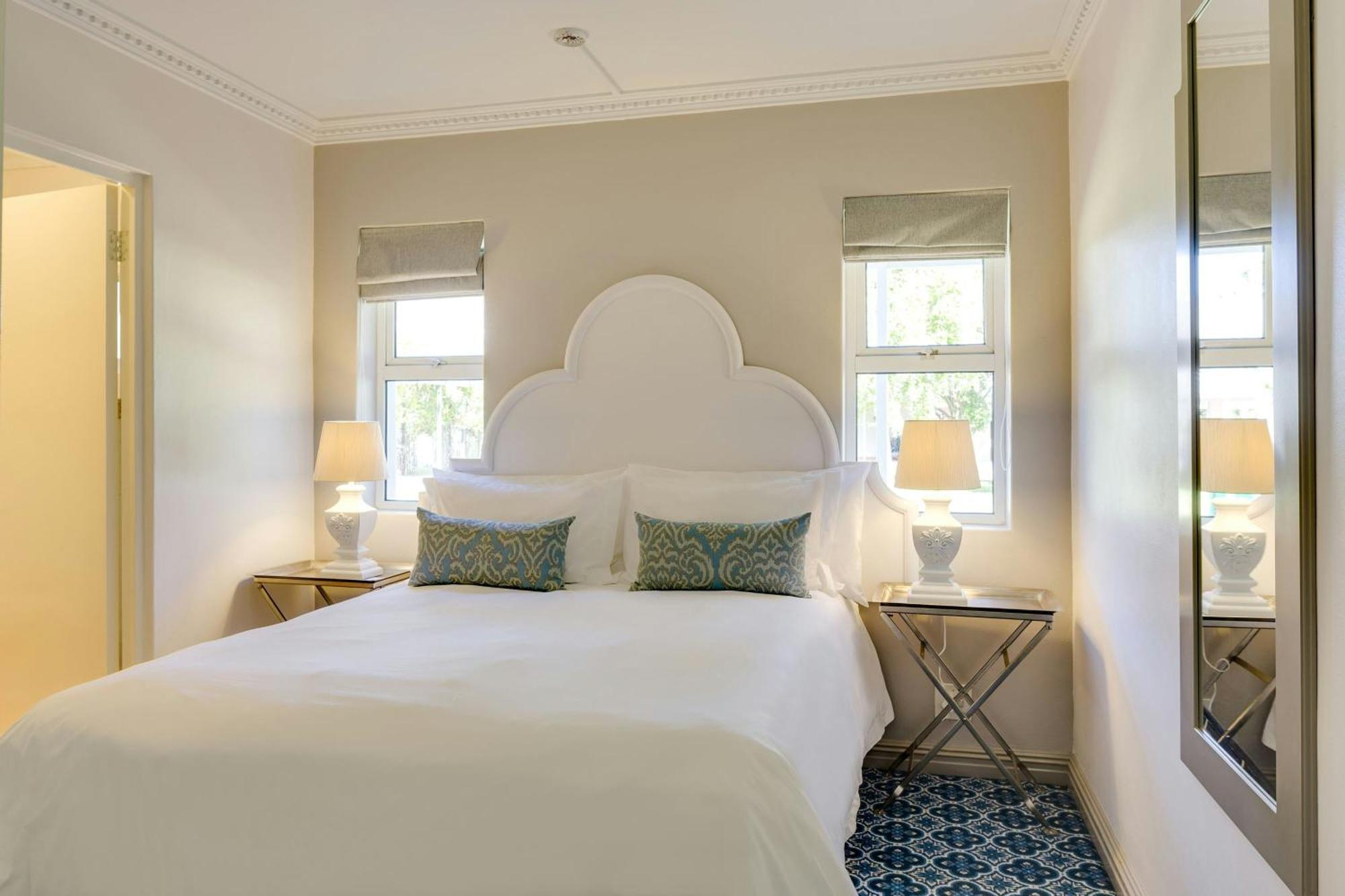 Protea Hotel By Marriott Cape Town Mowbray Exterior photo